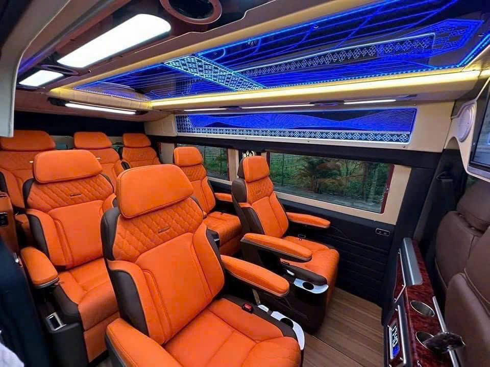 Sapa Lao Cai Private Limou Transfer